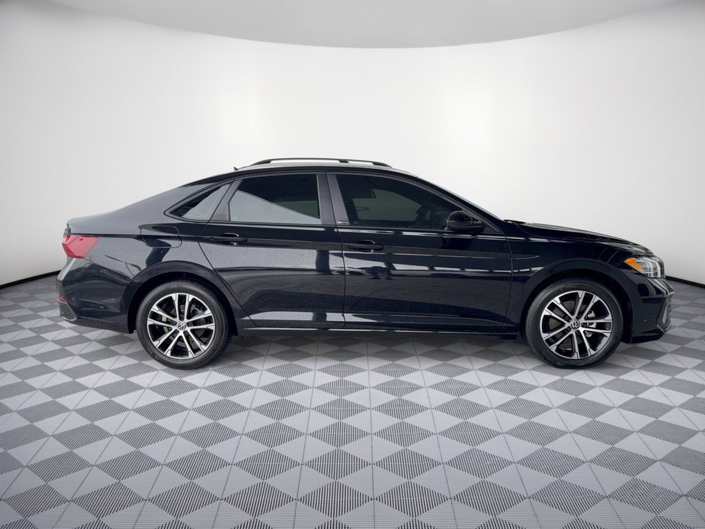 Used 2024 Volkswagen Jetta Sport FWD image 8