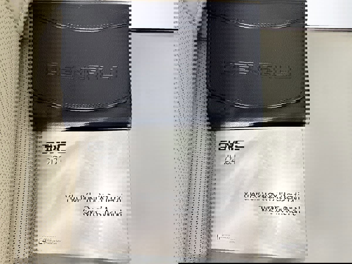 Used 2021 GMC Yukon Denali w/ Denali Premium Package image 45