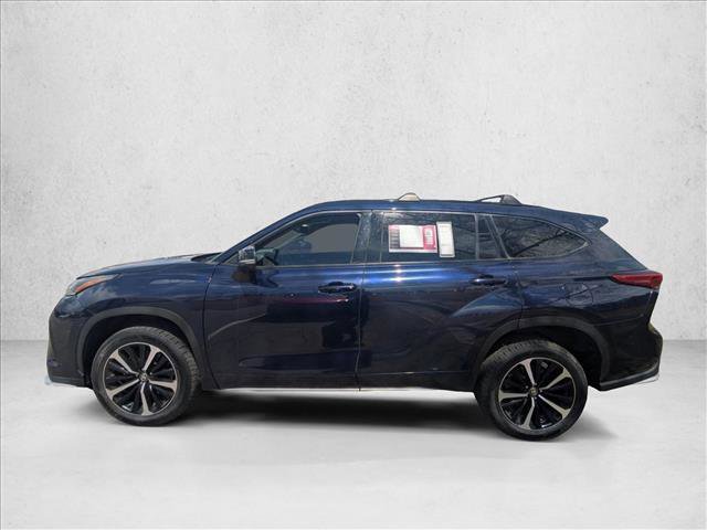 Used 2021 Toyota Highlander XSE AWD/4WD image 9