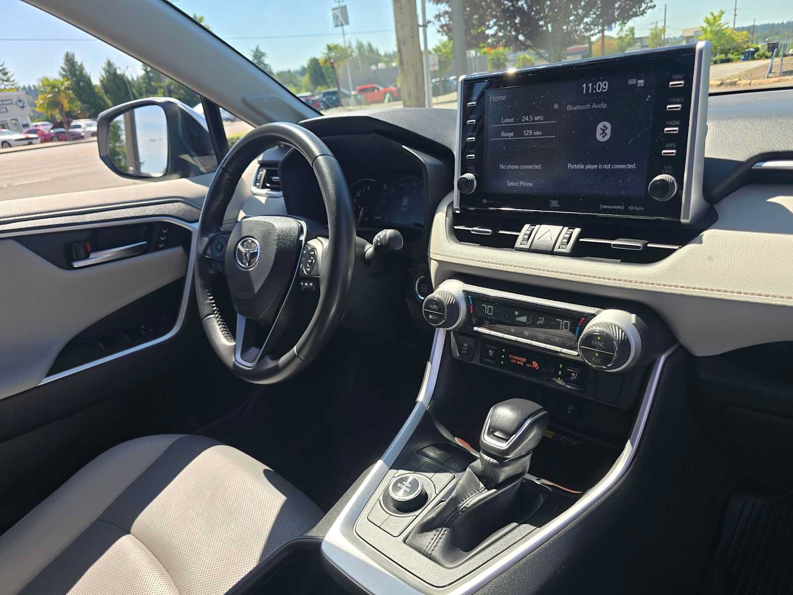 Certified 2022 Toyota RAV4 Limited AWD/4WD image 10