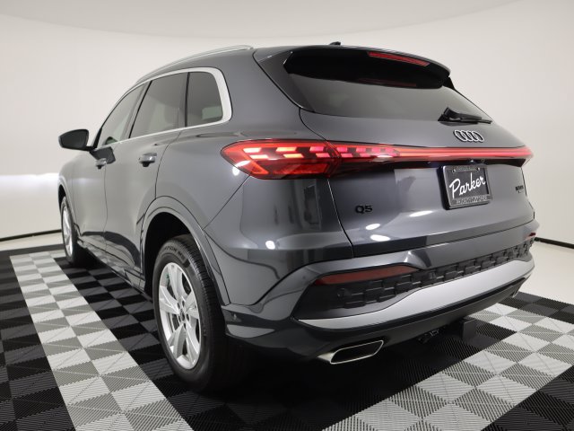 Certified 2025 Audi Q5 Premium w/ Convenience Package AWD/4WD image 3