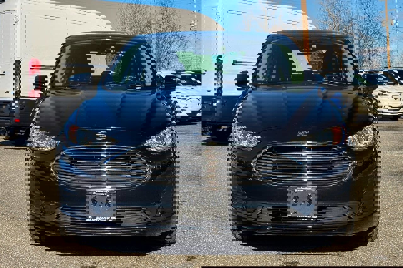 Used 2020 Ford Fusion SE image 8