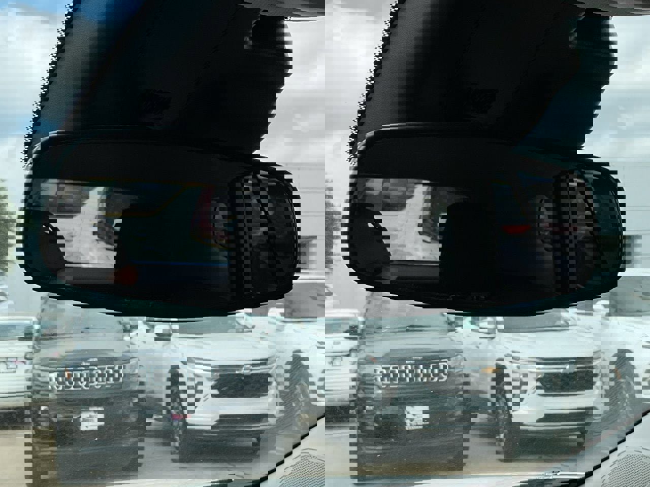 Used 2025 Chevrolet Trax LT image 27