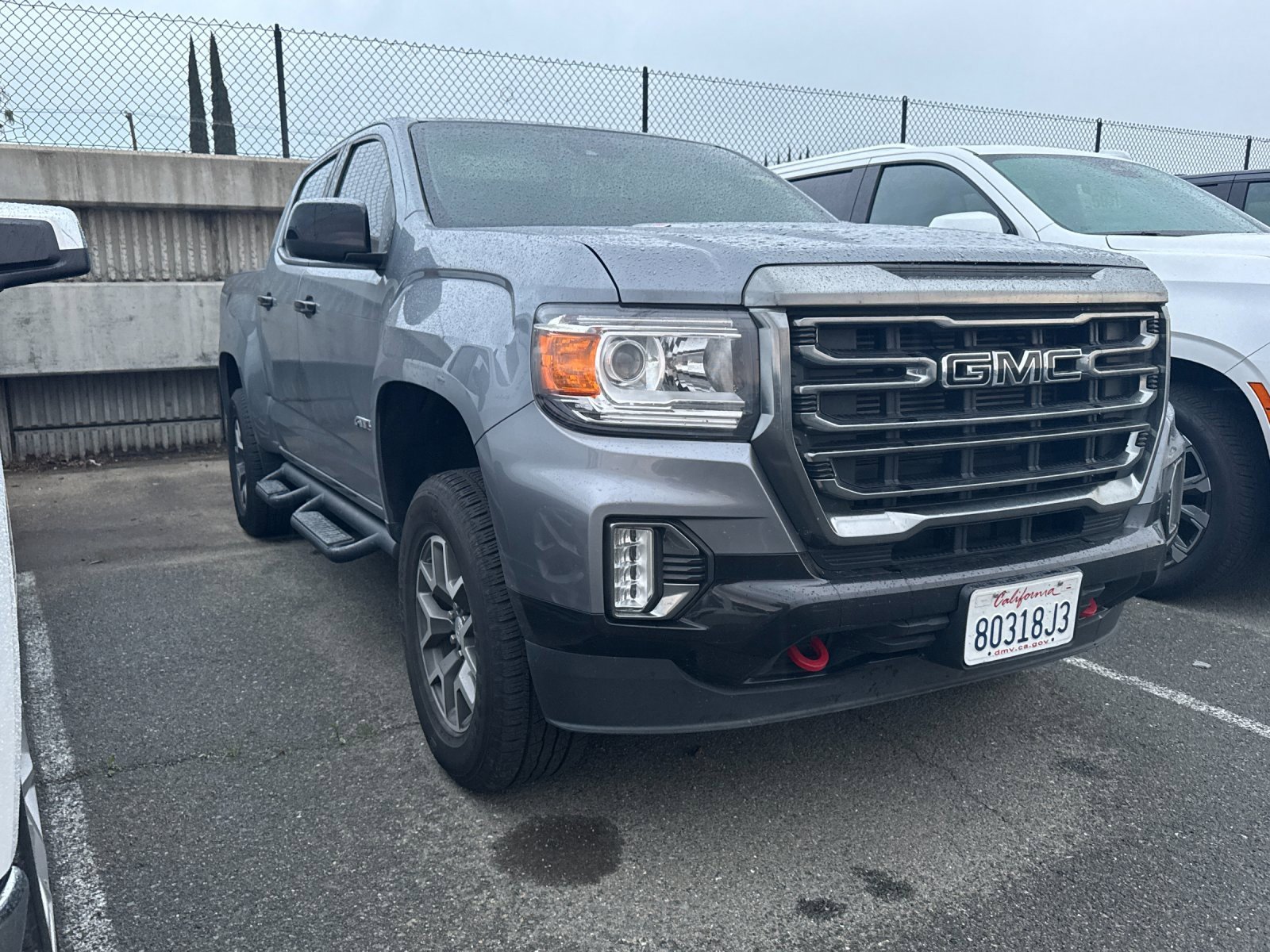 Used 2022 GMC Canyon AT4 image 2