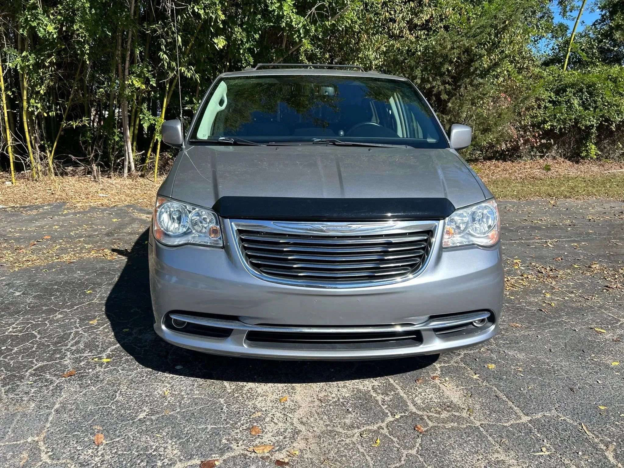 Used 2016 Chrysler Town & Country Touring image 4