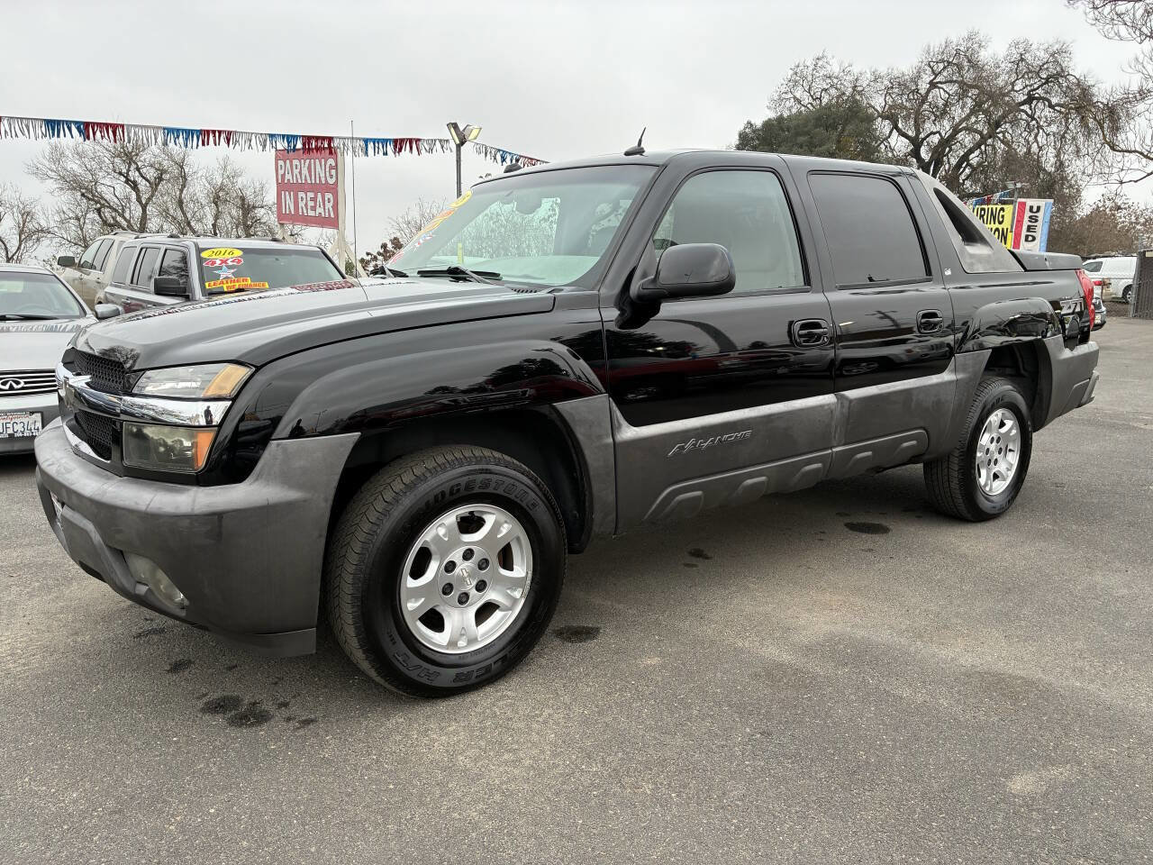 Used 2005 Chevrolet Avalanche Z71 w/ Sun And Sound Package image 1