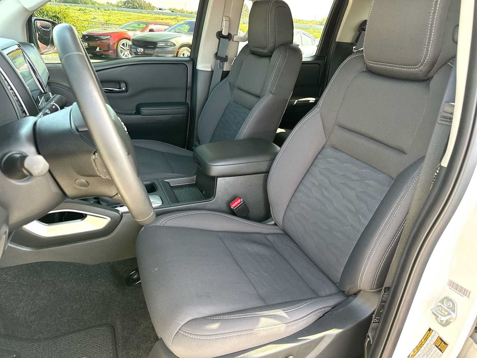 Used 2024 Nissan Frontier SV w/ SV Convenience Package RWD image 17