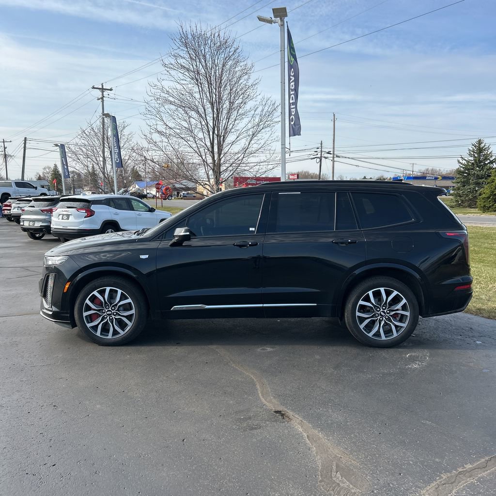 Used 2023 Cadillac XT6 Sport AWD/4WD image 4