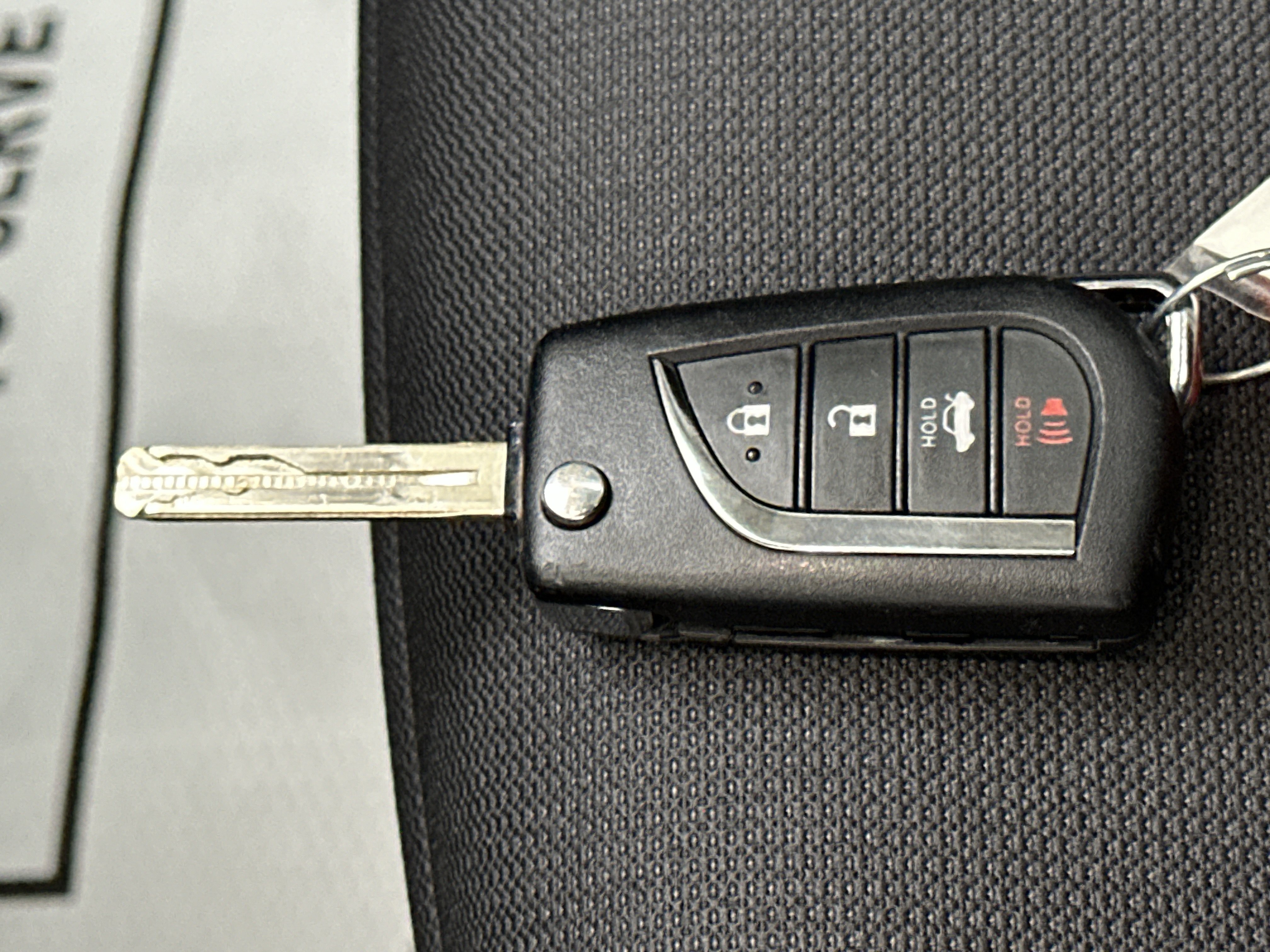 Used 2025 Toyota Corolla LE FWD image 33