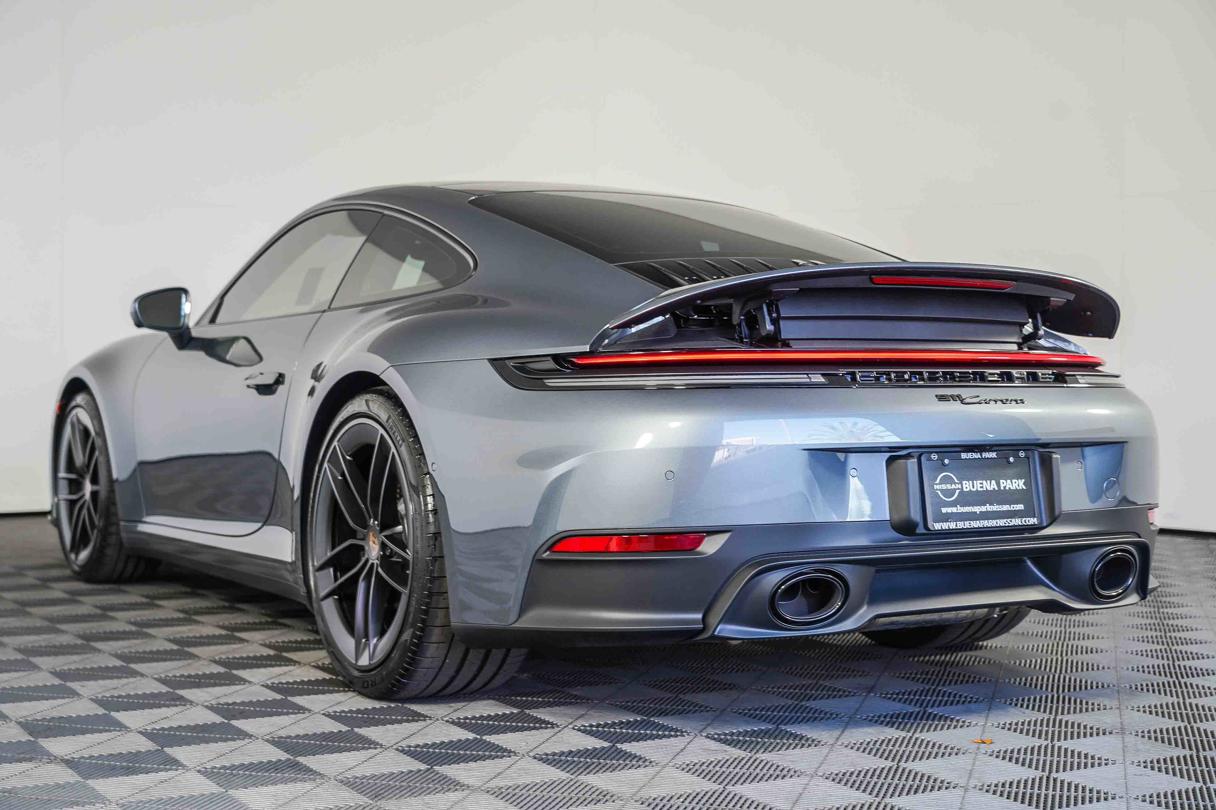 Used 2025 Porsche 911 Carrera image 11