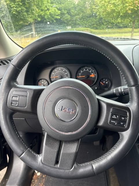 Used 2016 Jeep Patriot Sport FWD image 9
