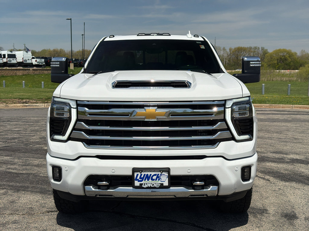 Used 2024 Chevrolet Silverado 3500 High Country w/ High Country Premium Package AWD/4WD image 7