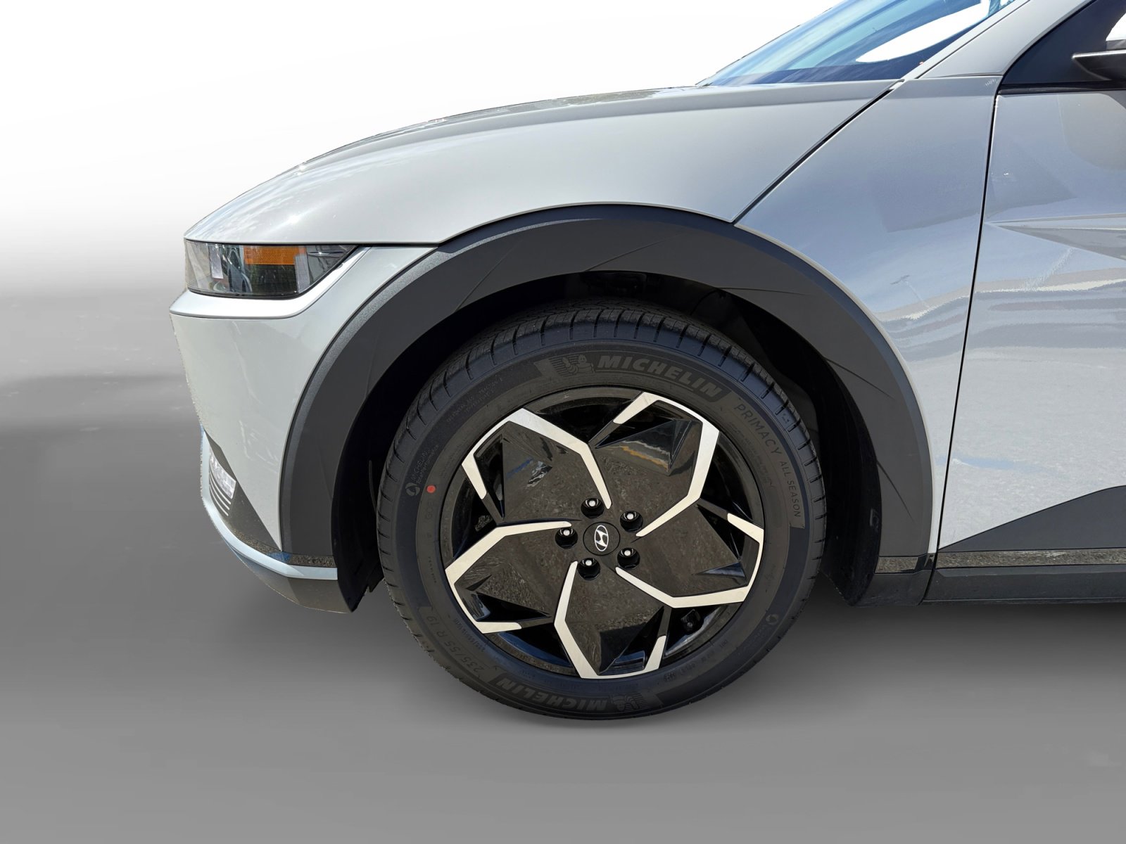 Certified 2024 Hyundai Ioniq 5 SEL RWD image 9