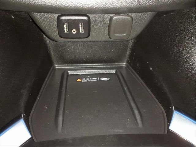 Used 2023 Chevrolet Traverse LT image 18