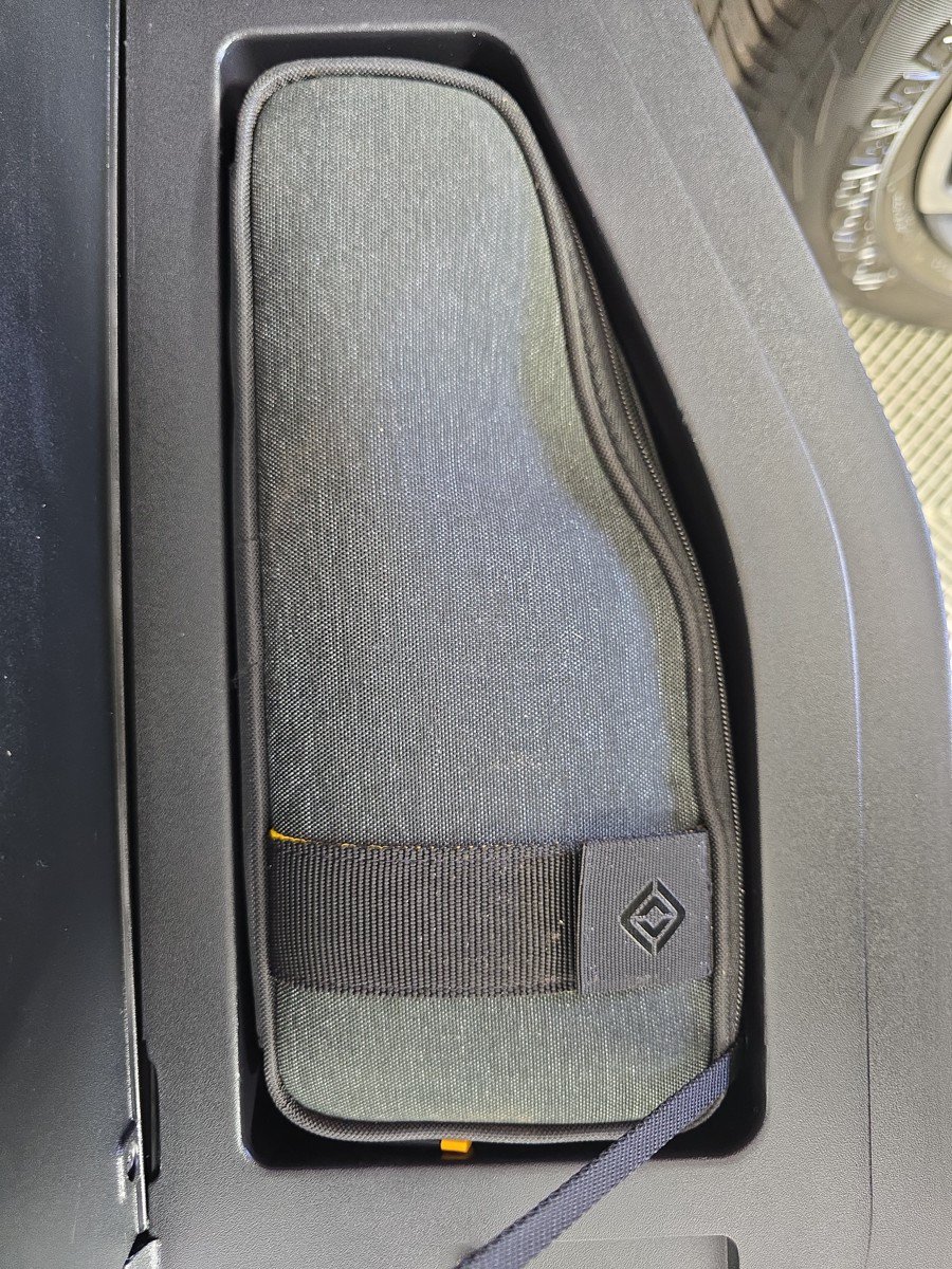 Used 2024 Rivian R1T Adventure AWD/4WD image 32