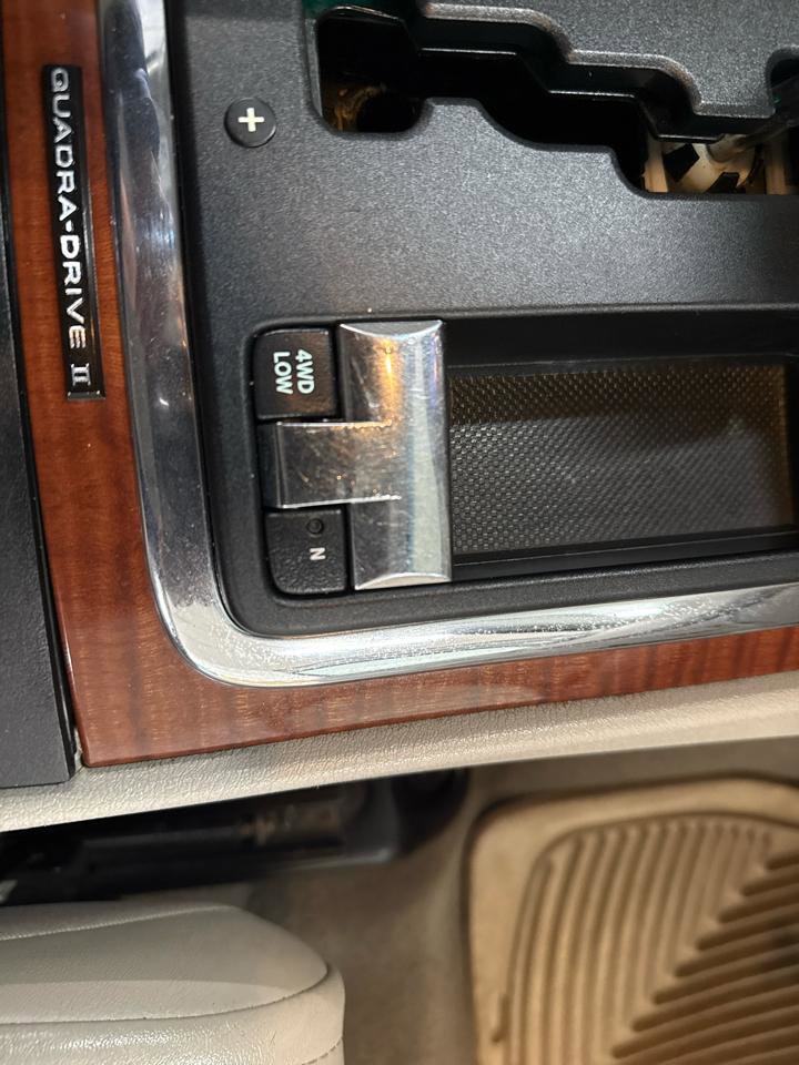 Used 2005 Jeep Grand Cherokee Limited AWD/4WD image 24