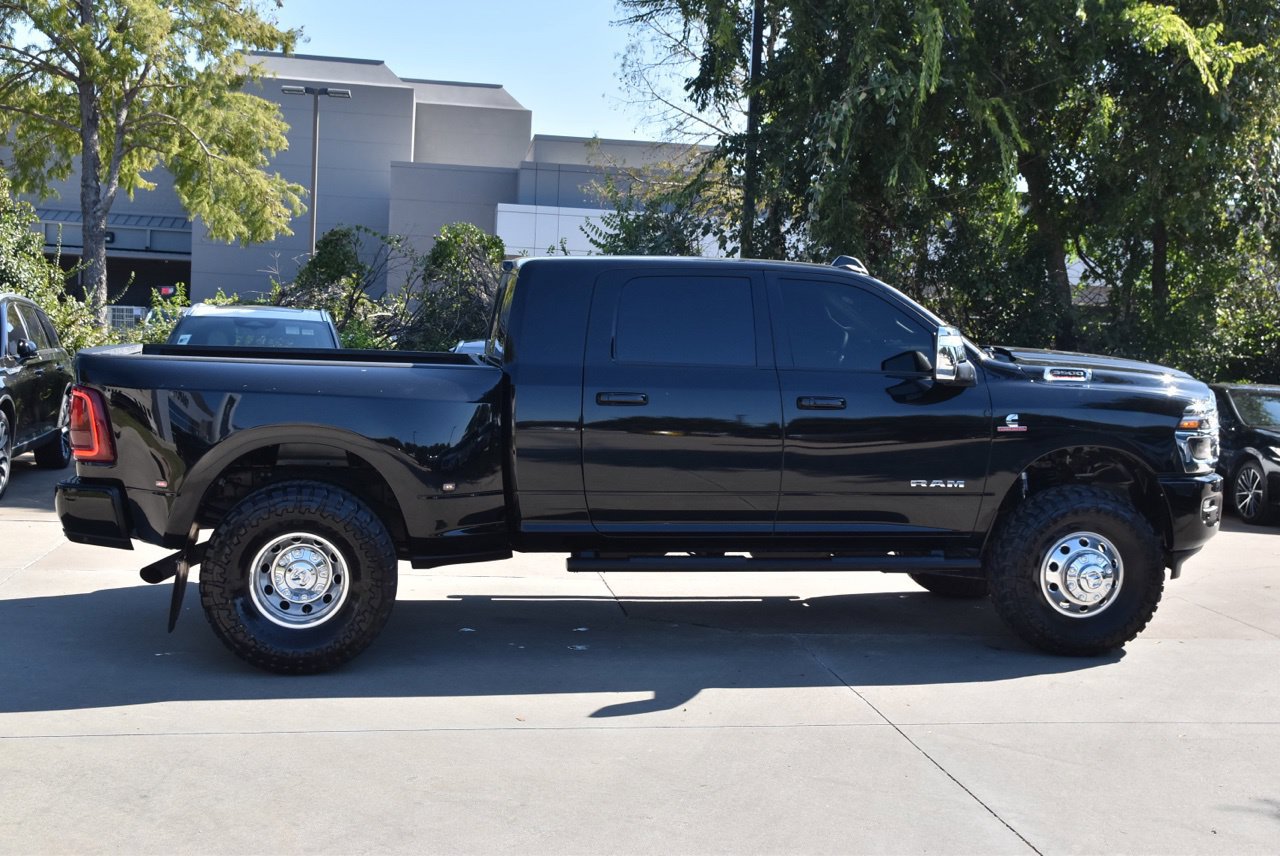 Used 2026 RAM 3500 Laramie w/ Max Tow Package AWD/4WD image 6