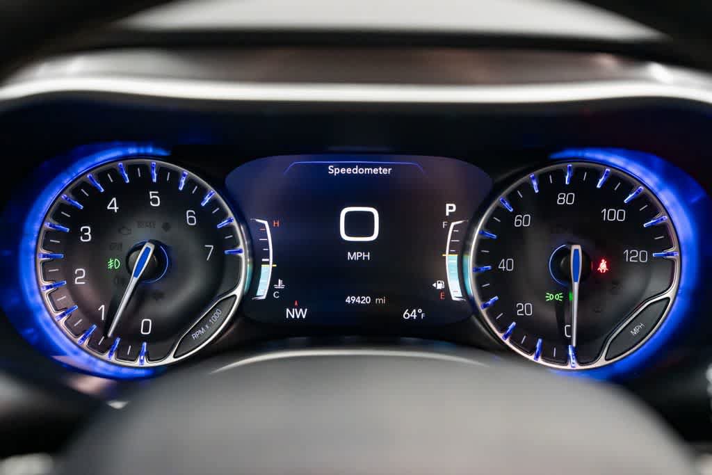 Used 2025 Chrysler Pacifica Select FWD image 18