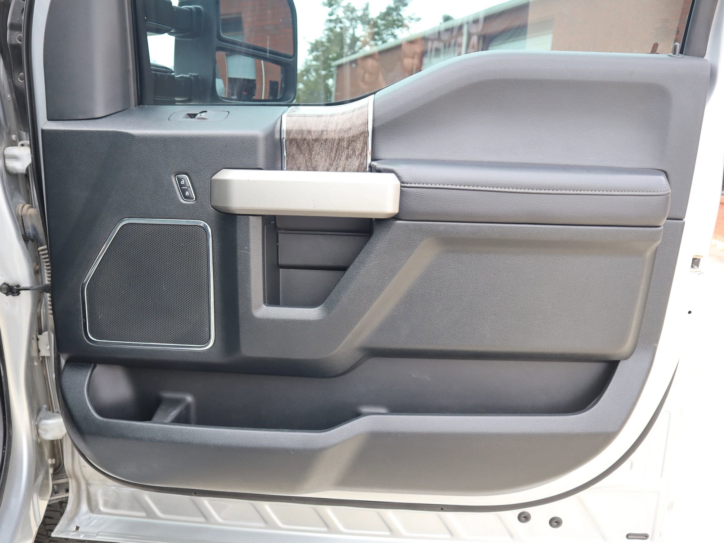 Used 2018 Ford F250 Lariat w/ Lariat Ultimate Package image 34