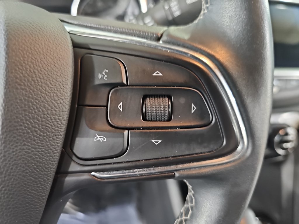 Certified 2023 Buick Encore GX Essence w/ Experience Buick Package FWD image 25
