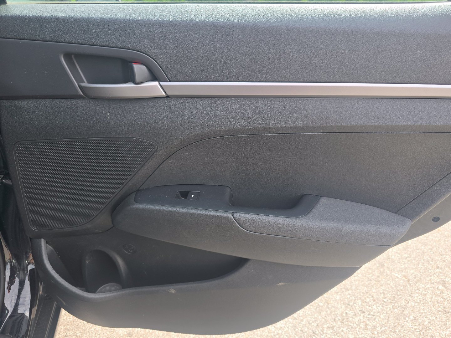 Used 2018 Hyundai Elantra SE FWD image 18