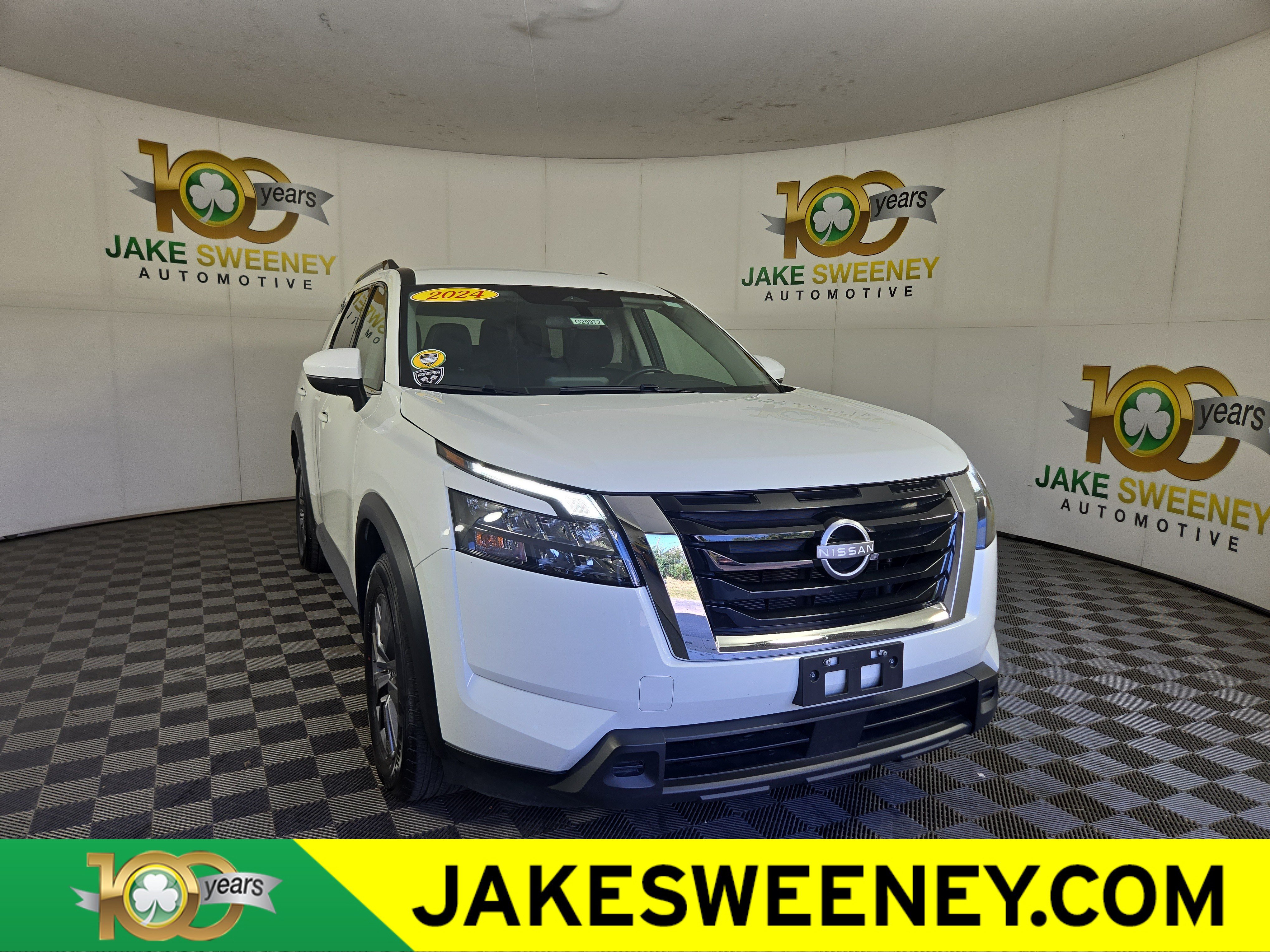 Used 2024 Nissan Pathfinder SV