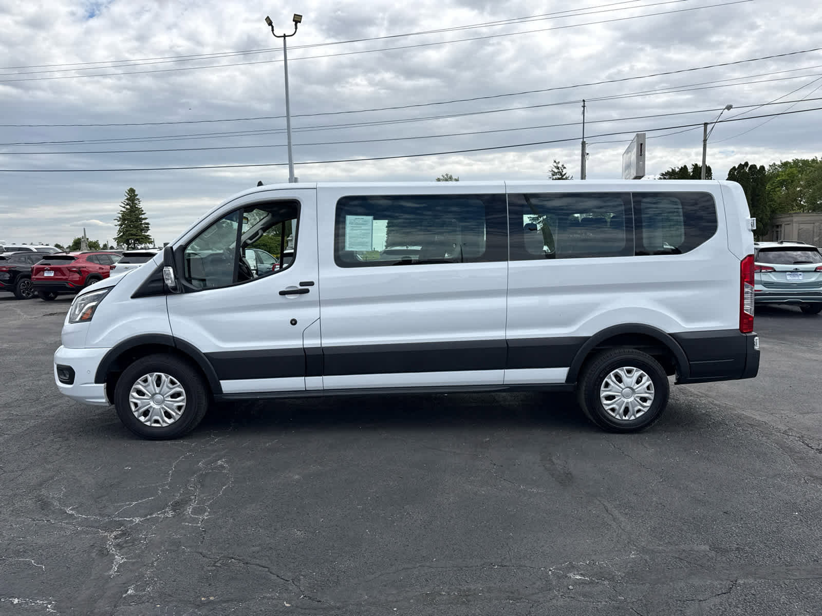 Used 2023 Ford Transit 350 XLT RWD image 2
