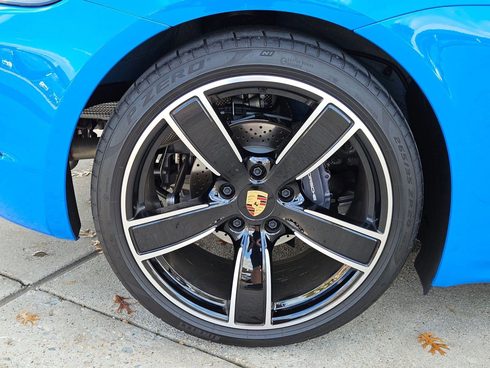 Used 2025 Porsche 718 Cayman image 24