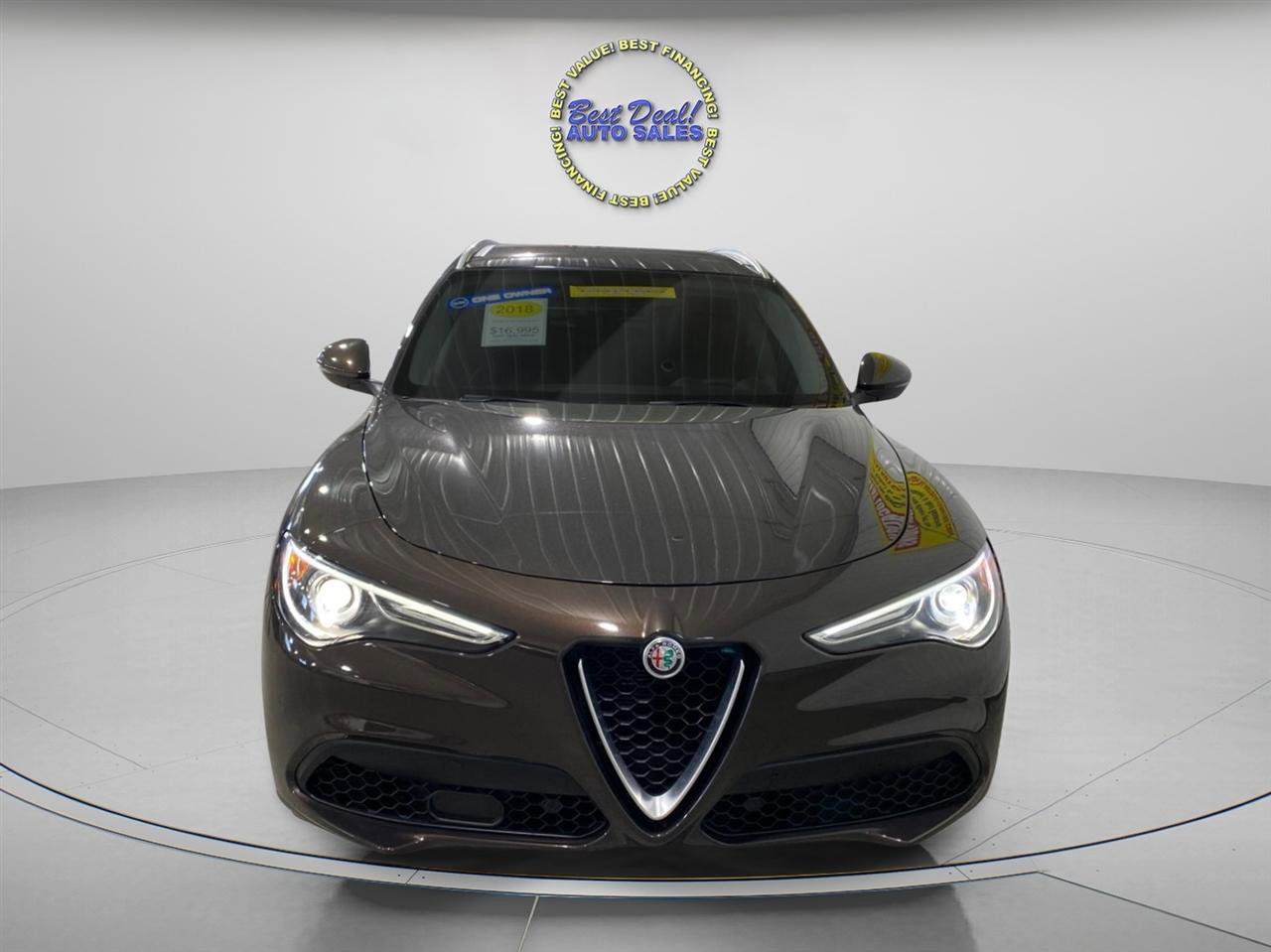 Used 2018 Alfa Romeo Stelvio AWD image 9