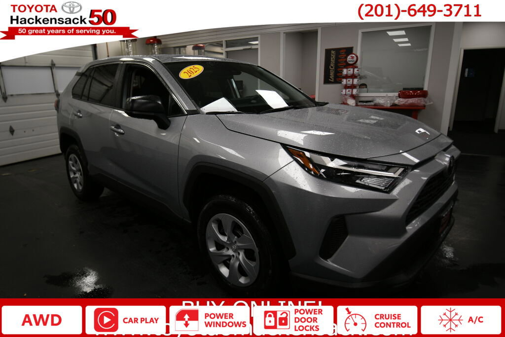 Used 2025 Toyota RAV4 LE image 1