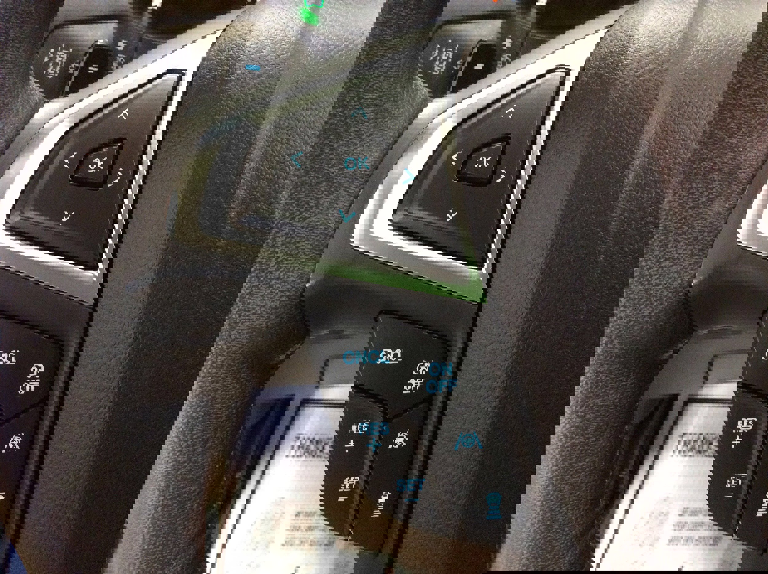 Used 2024 Ford Edge SEL w/ Convenience Package image 23