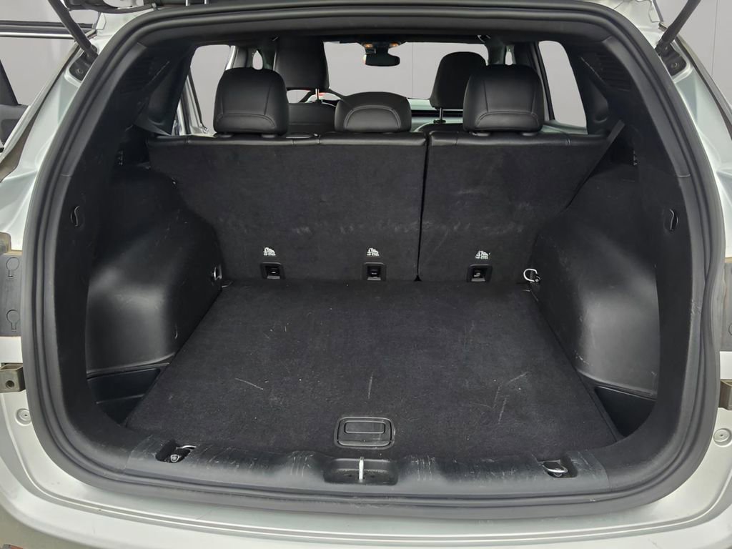 Used 2025 Jeep Compass Trailhawk AWD/4WD image 26