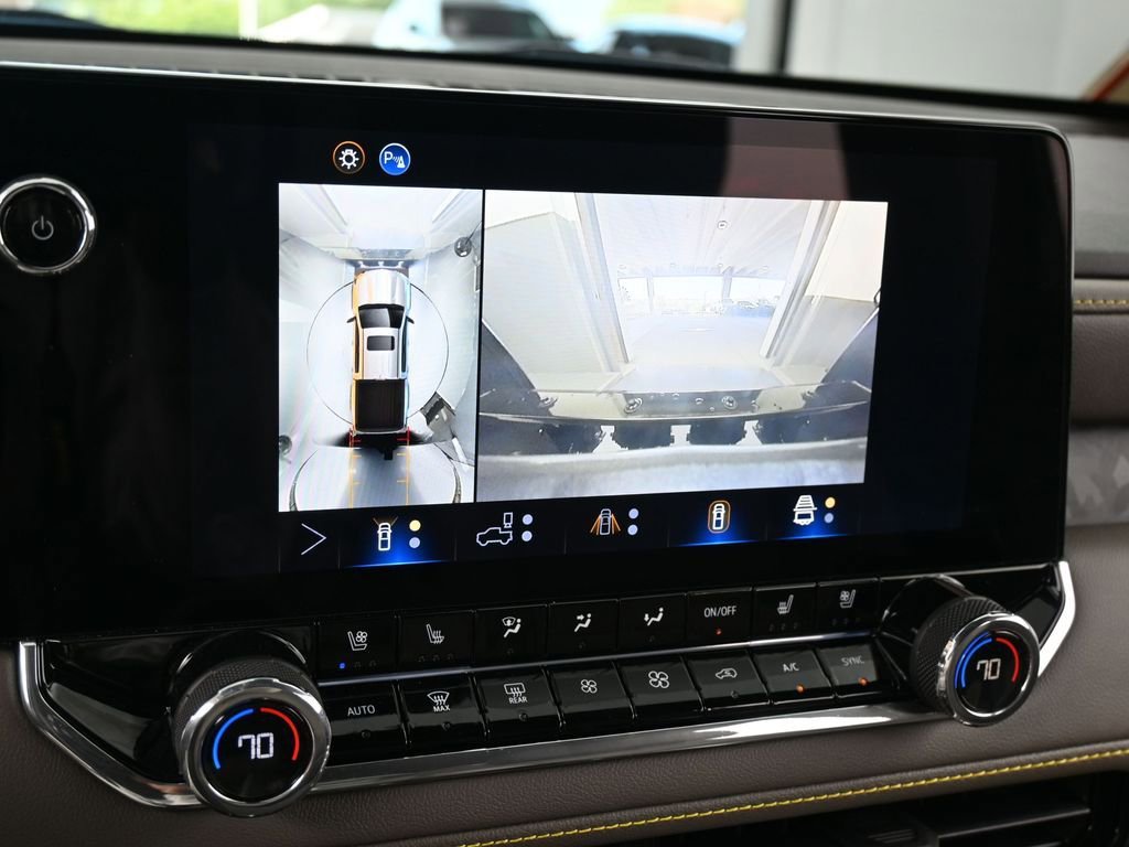 Used 2025 Chevrolet Colorado ZR2 w/ Technology Package AWD/4WD image 20