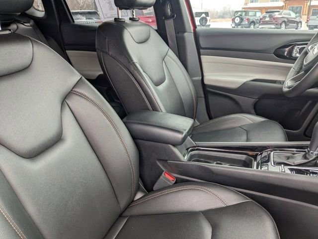 Used 2023 Jeep Compass Limited image 10