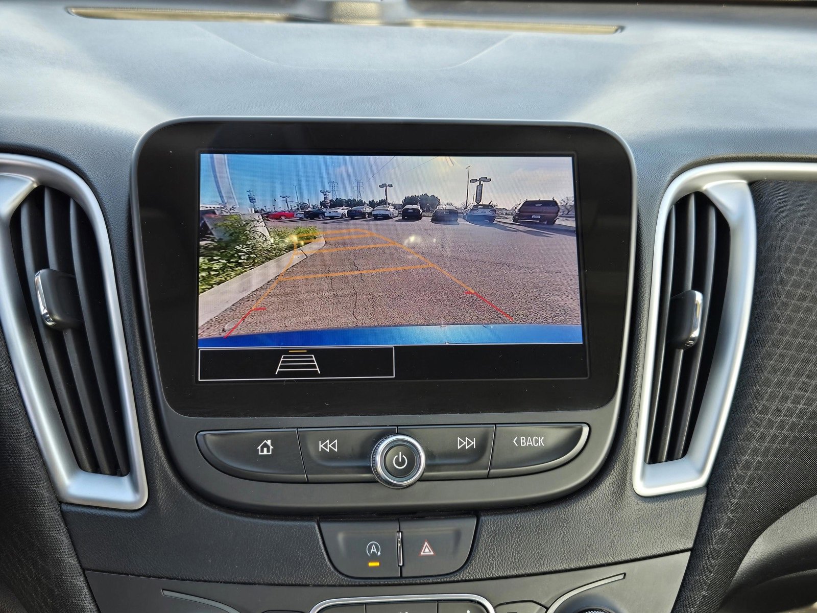 Used 2024 Chevrolet Malibu LT image 18