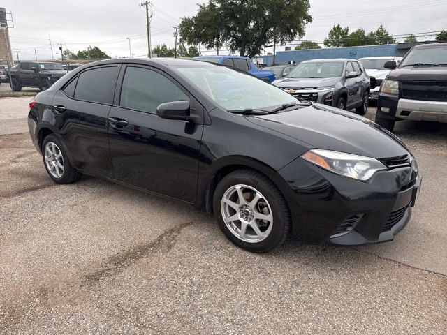 Used 2016 Toyota Corolla LE FWD image 1