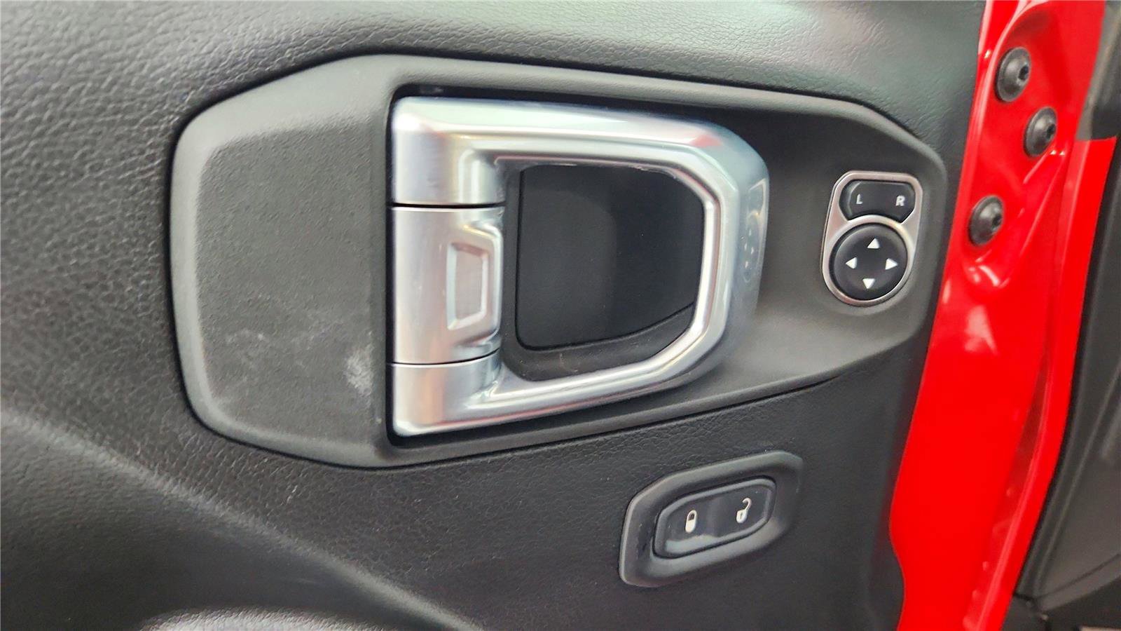 Used 2021 Jeep Wrangler Unlimited Rubicon image 24