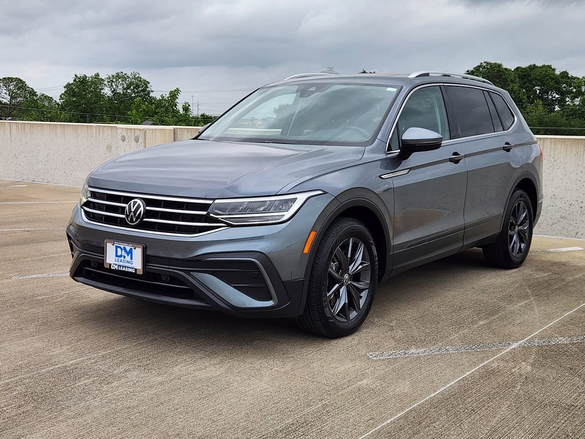 Used 2022 Volkswagen Tiguan SE FWD image 3