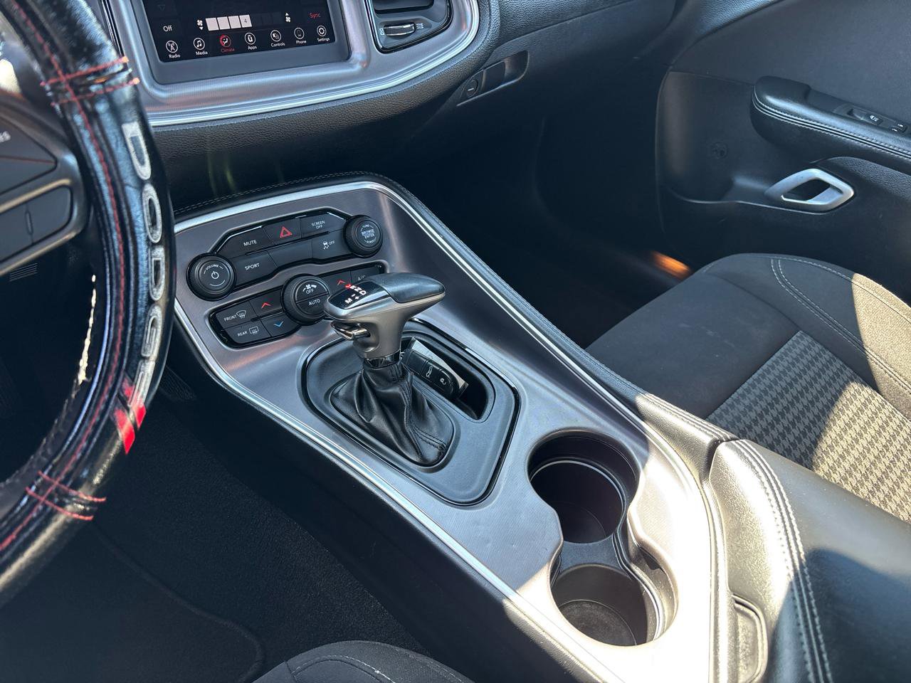 Used 2021 Dodge Challenger SXT image 16