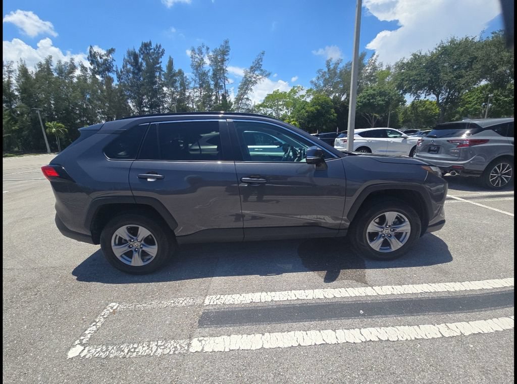 Used 2024 Toyota RAV4 XLE AWD/4WD image 4