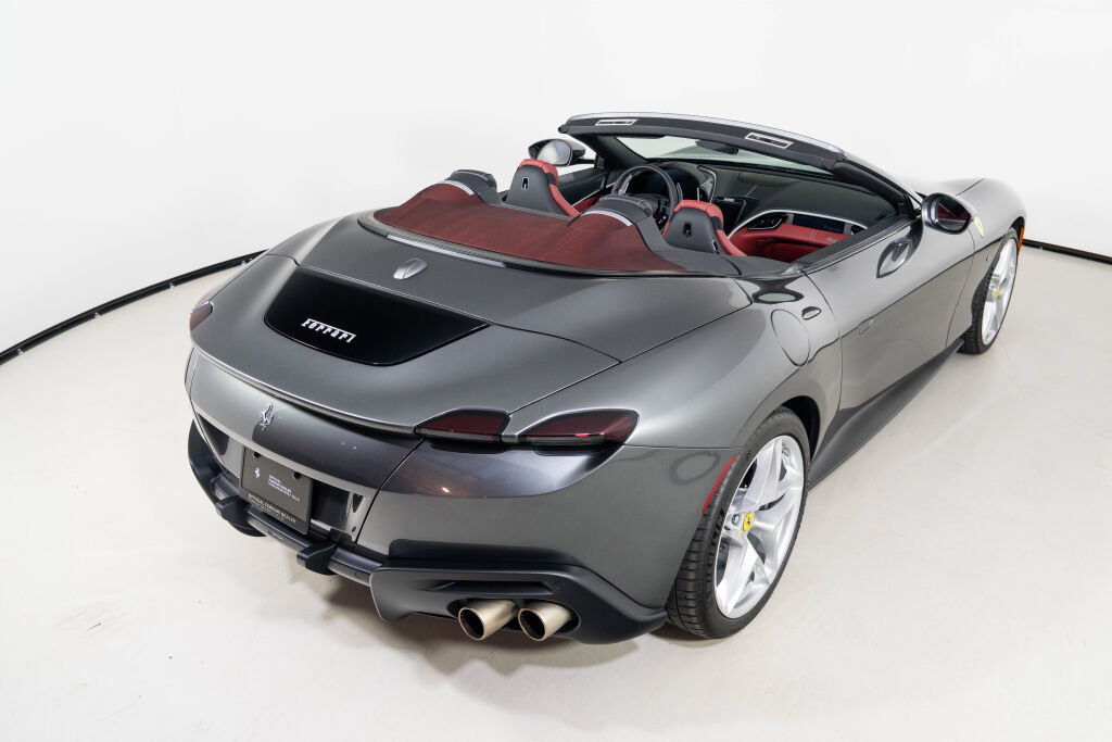 Used 2025 Ferrari Roma Spider image 18