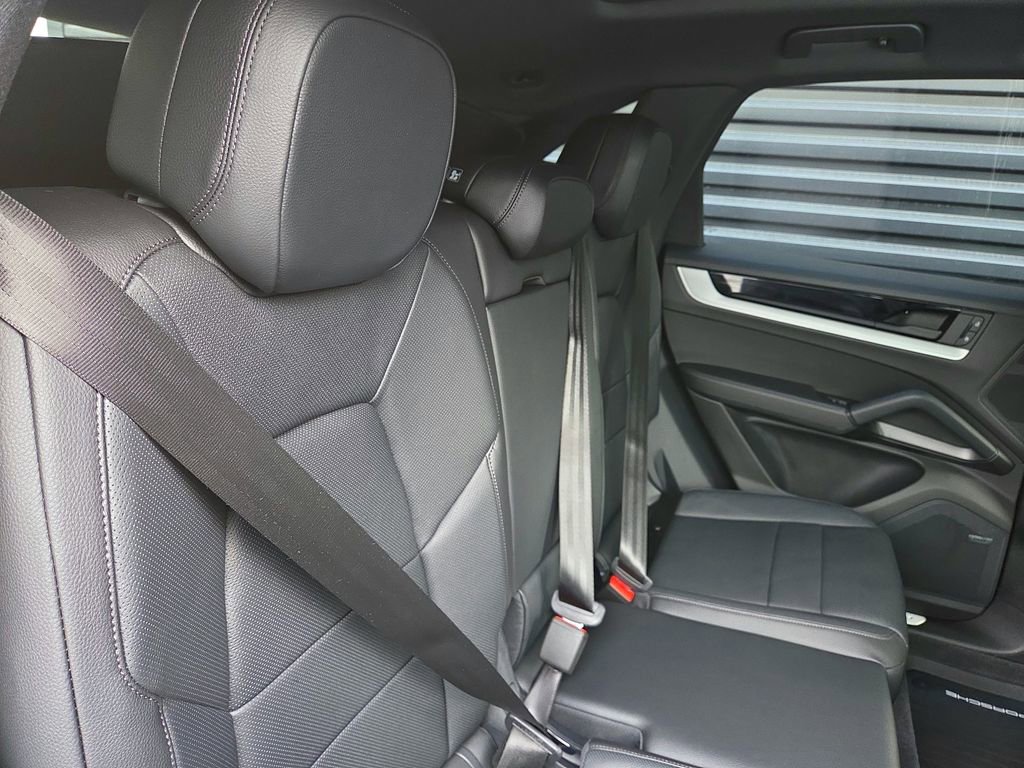 Certified 2026 Porsche Cayenne image 21