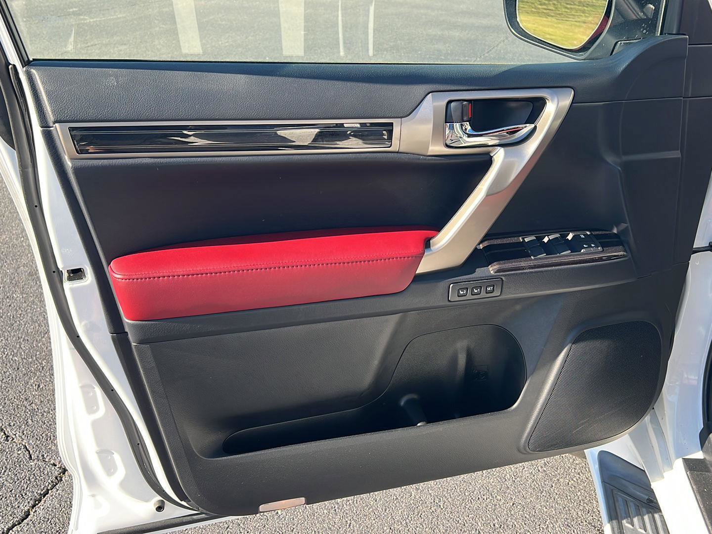 Certified 2021 Lexus GX 460 Premium w/ Premium Package image 17