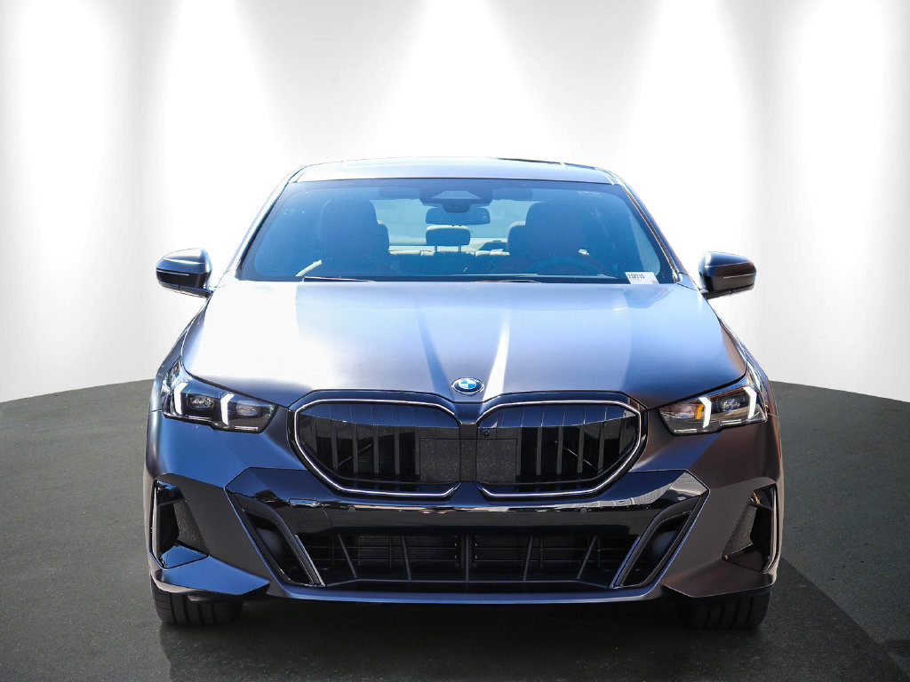 New 2027 BMW 530i w/ M Sport Package RWD image 2