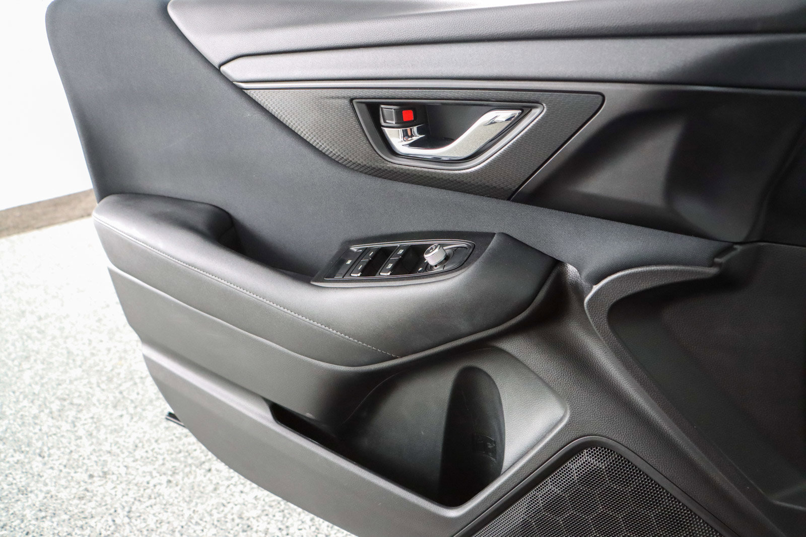 Used 2024 Subaru Outback Premium image 21