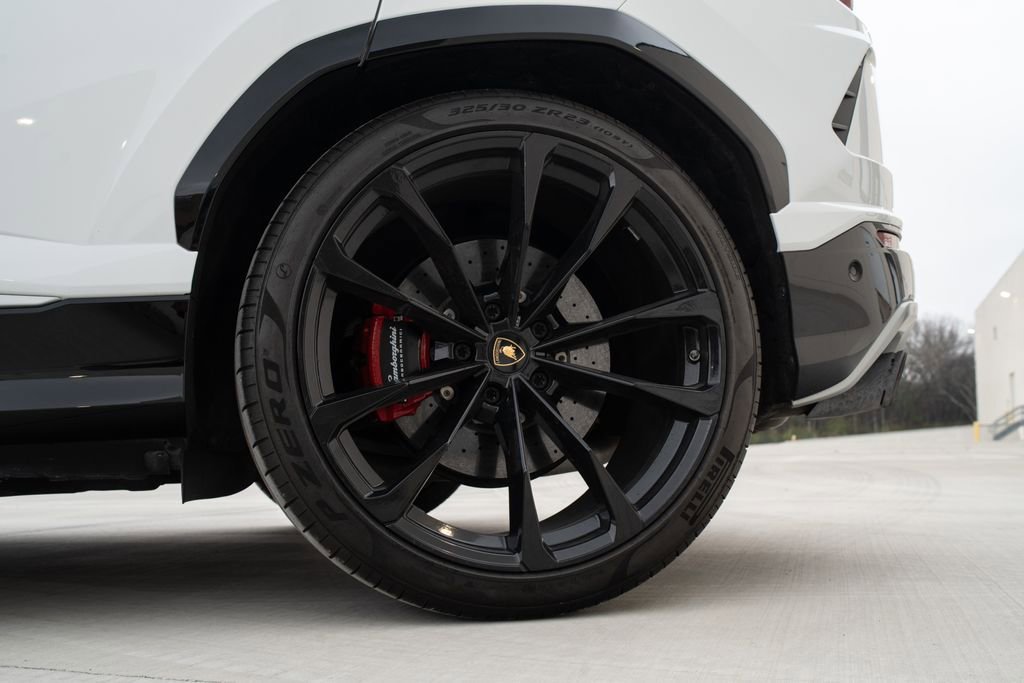 Used 2019 Lamborghini Urus image 14