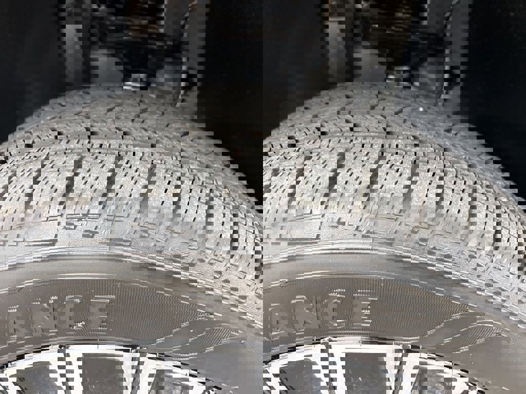 New 2025 Volkswagen Taos SE image 7