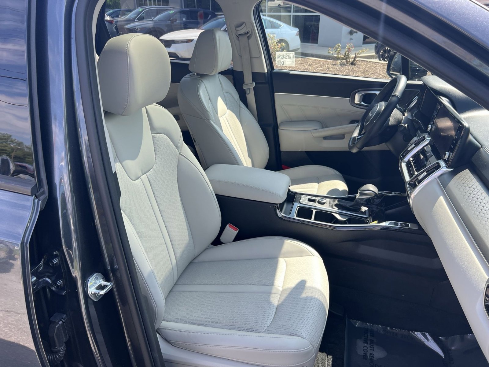 Used 2023 Kia Sorento SX AWD/4WD image 36