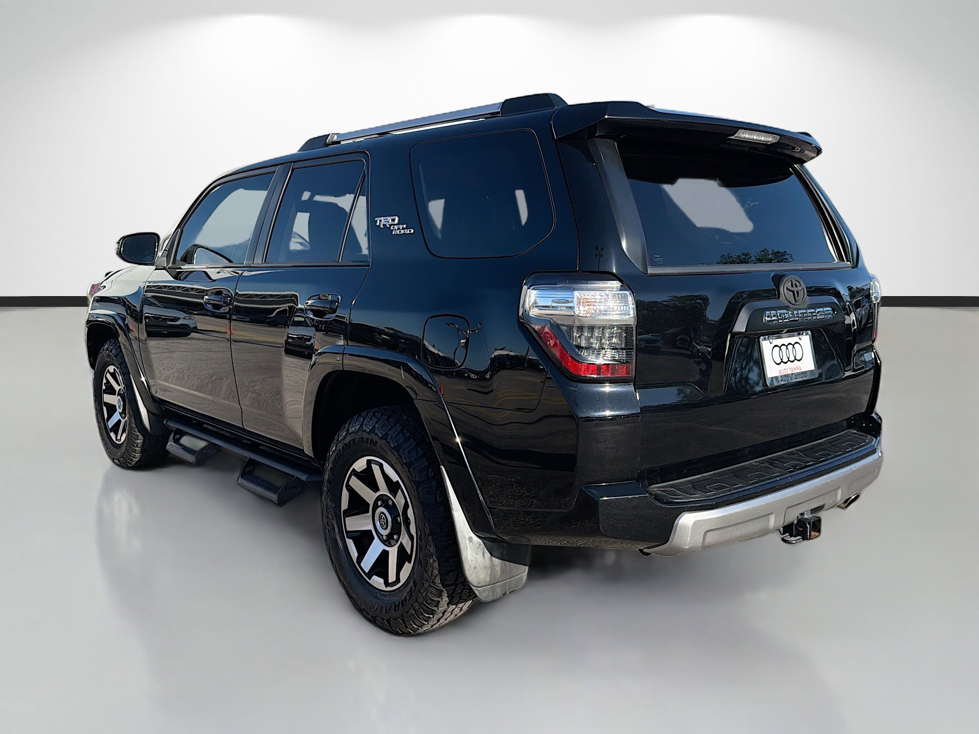 Used 2018 Toyota 4Runner TRD Off-Road Premium w/ Convenience Package AWD/4WD image 5