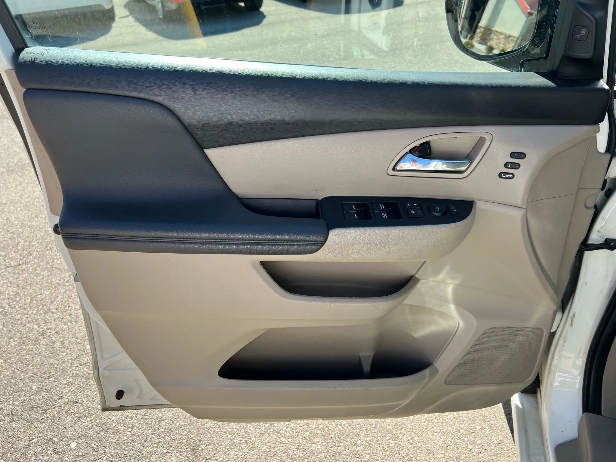 Used 2014 Honda Odyssey Touring image 19